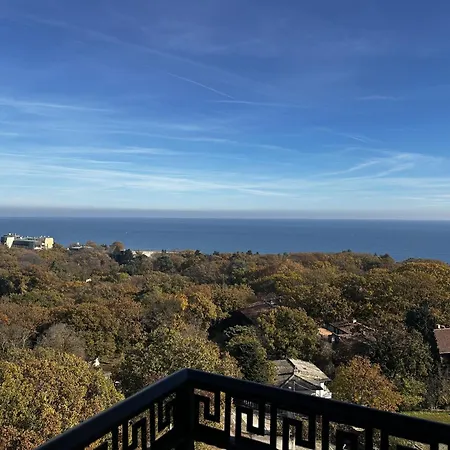Apartment Riviera 3 *